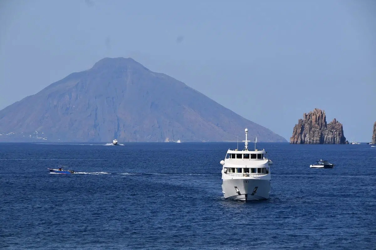 Ferry to Stromboli